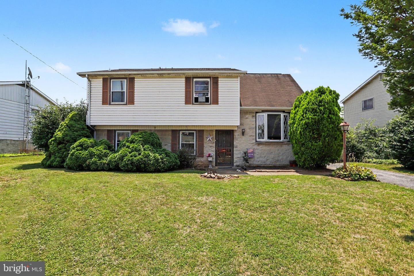 920 Northbriar Drive, York