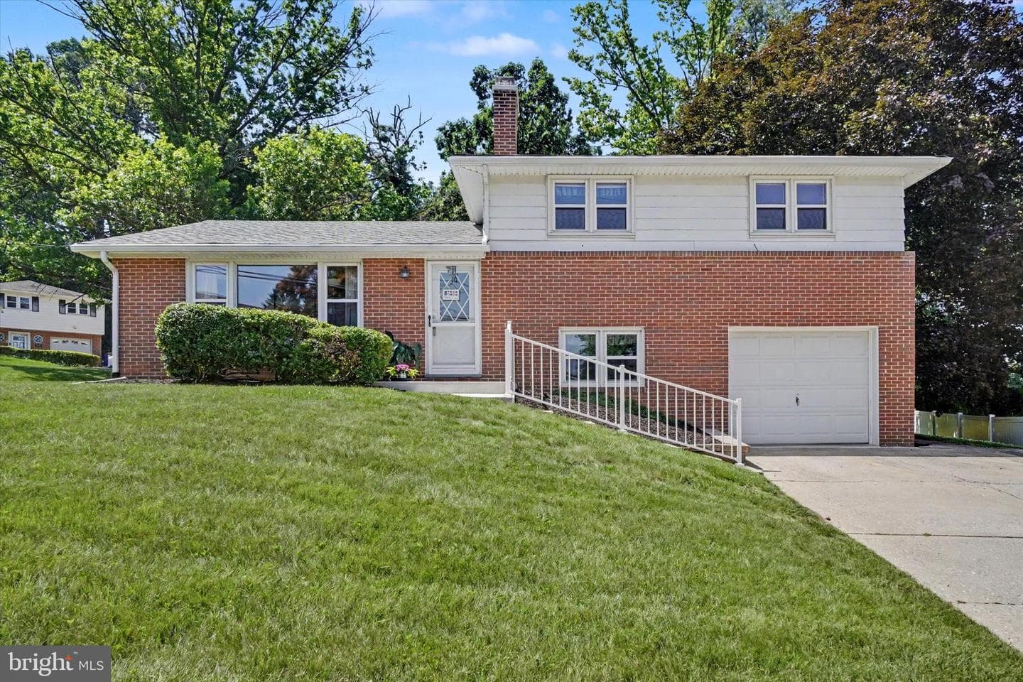 460 Skyview Drive, York