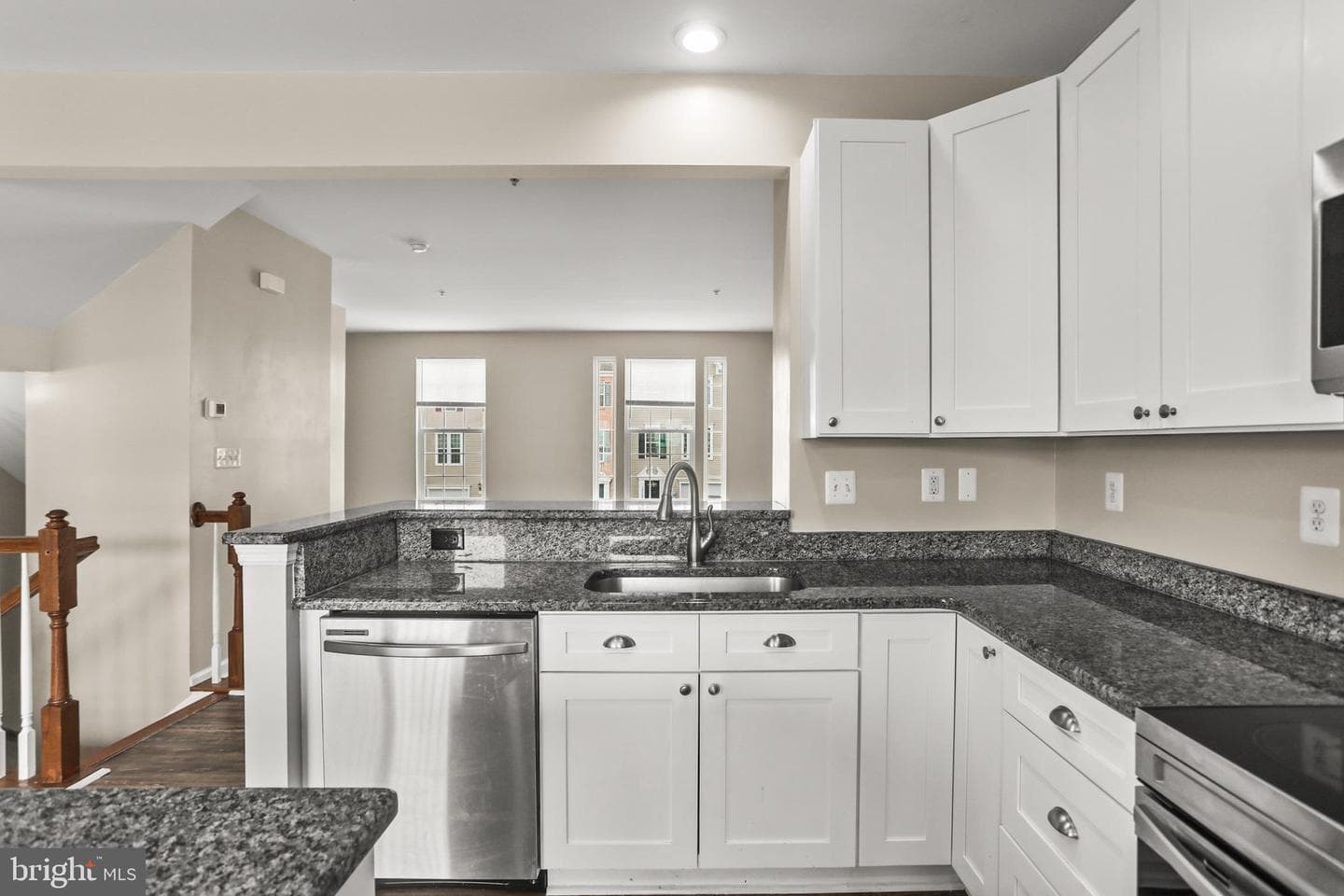 806 Blossom Drive photo 15