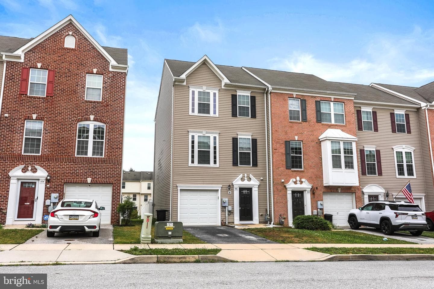 806 Blossom Drive photo 3