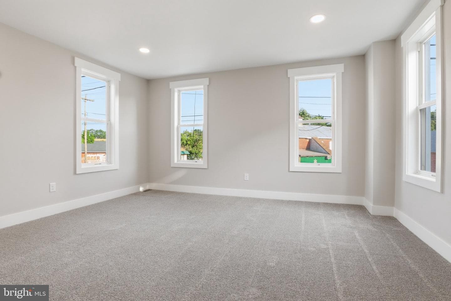 5247 Lincoln Highway W photo 14