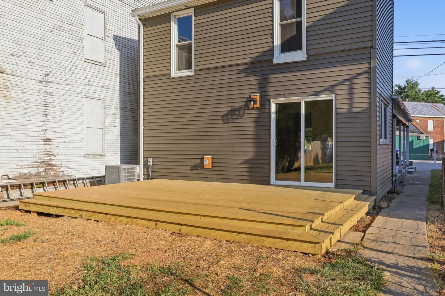 5247 Lincoln Highway W photo 25