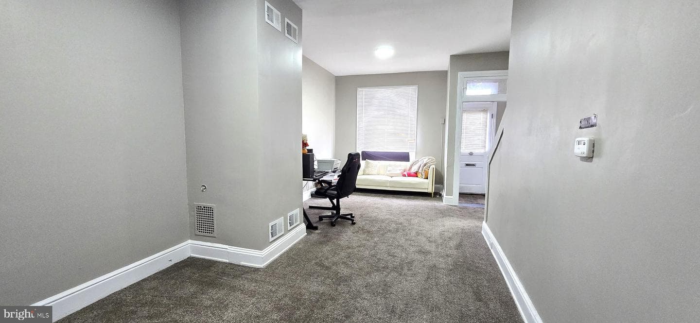 818 E Market Street photo 9