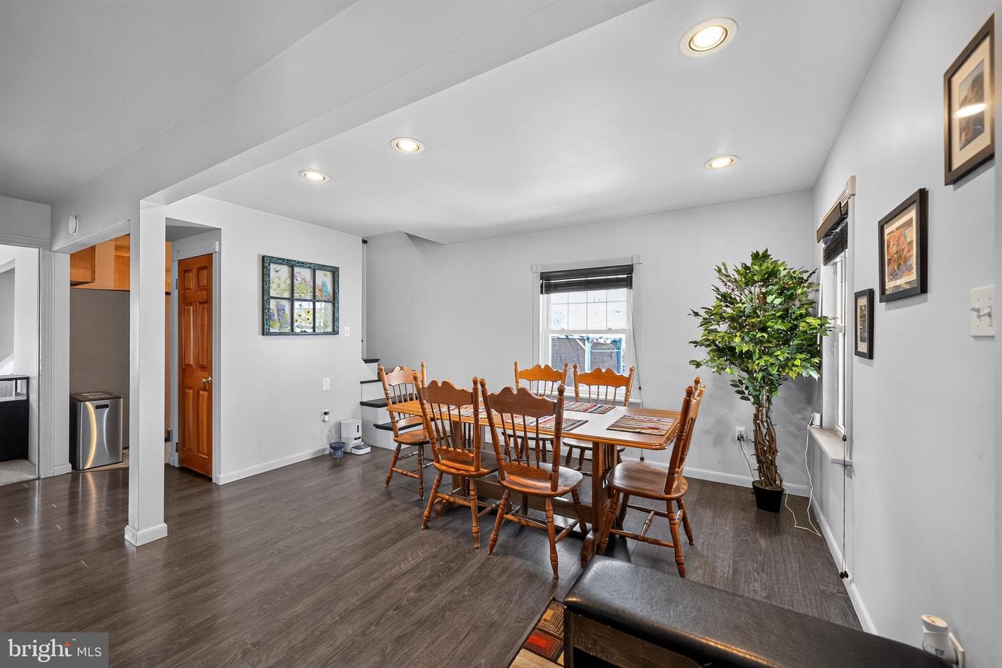 300 N Highland Avenue photo 11