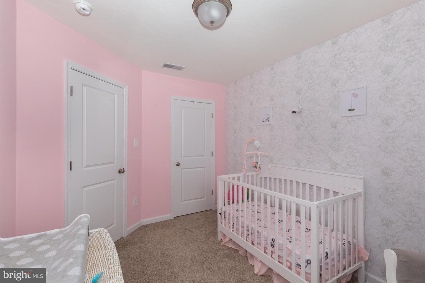 225 Holstein Drive photo 37
