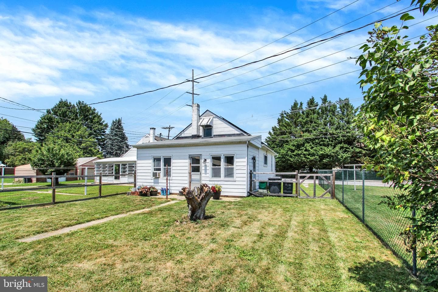 112 Fame Avenue, Hanover