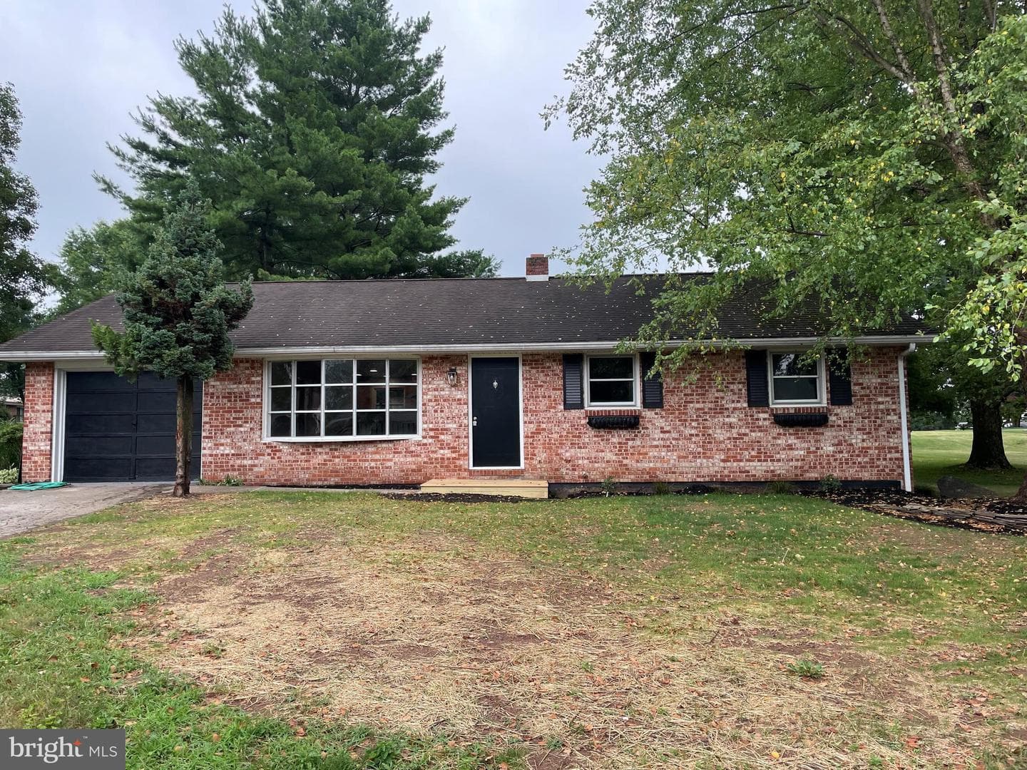 190 Mountain View Drive, York