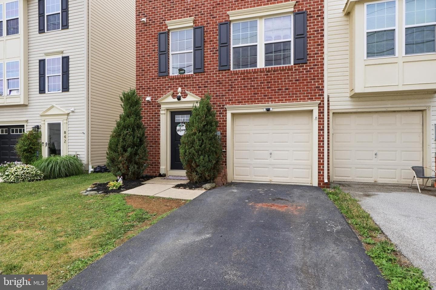 844 Blossom Drive photo 3