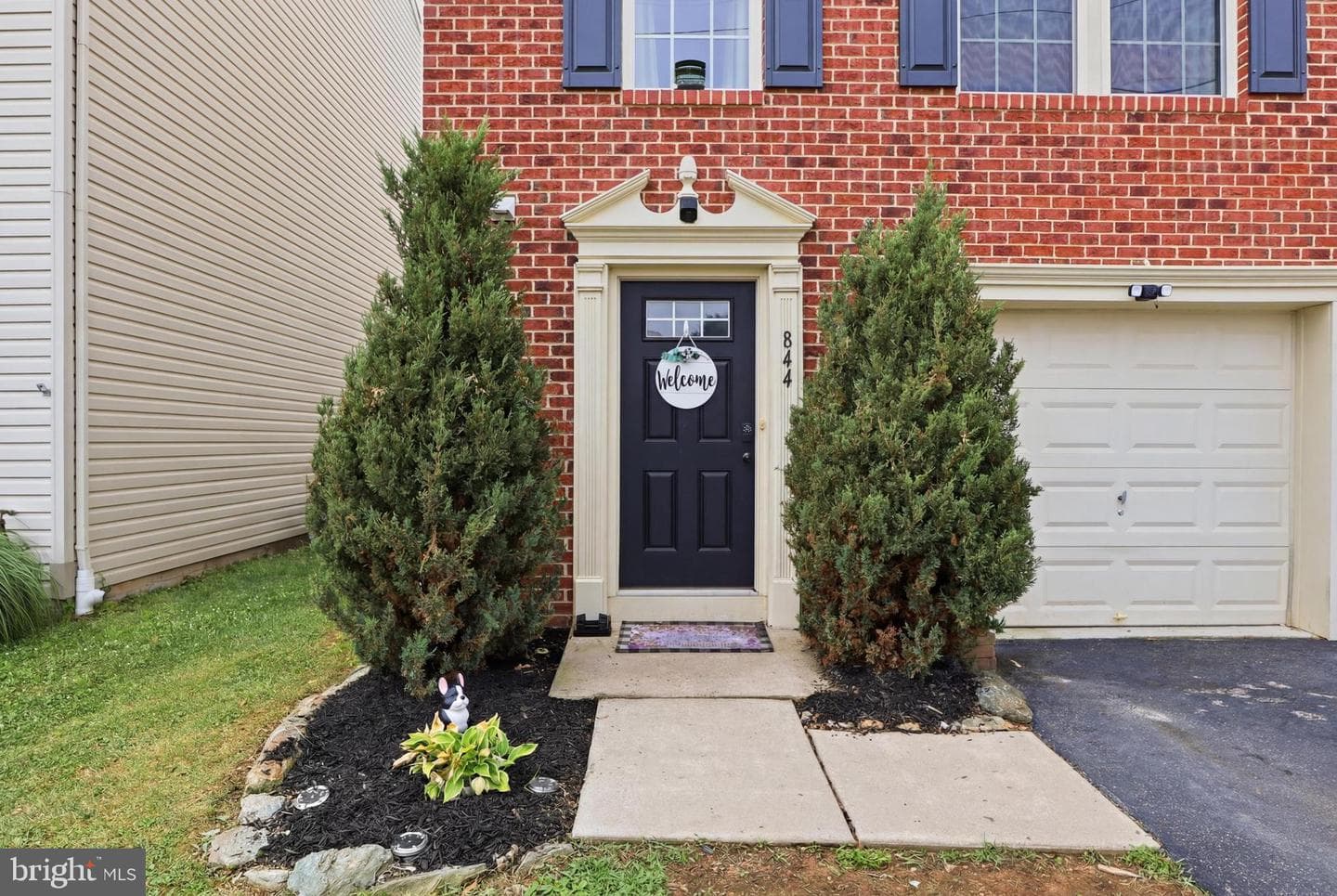 844 Blossom Drive photo 4