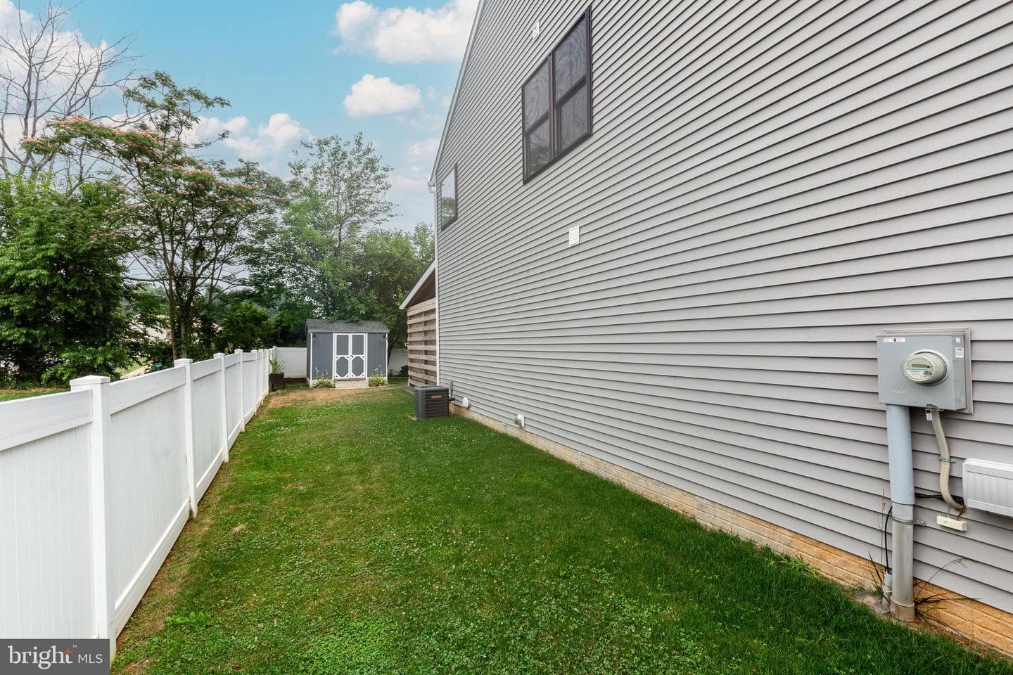 15 Cloverfield Street photo 59