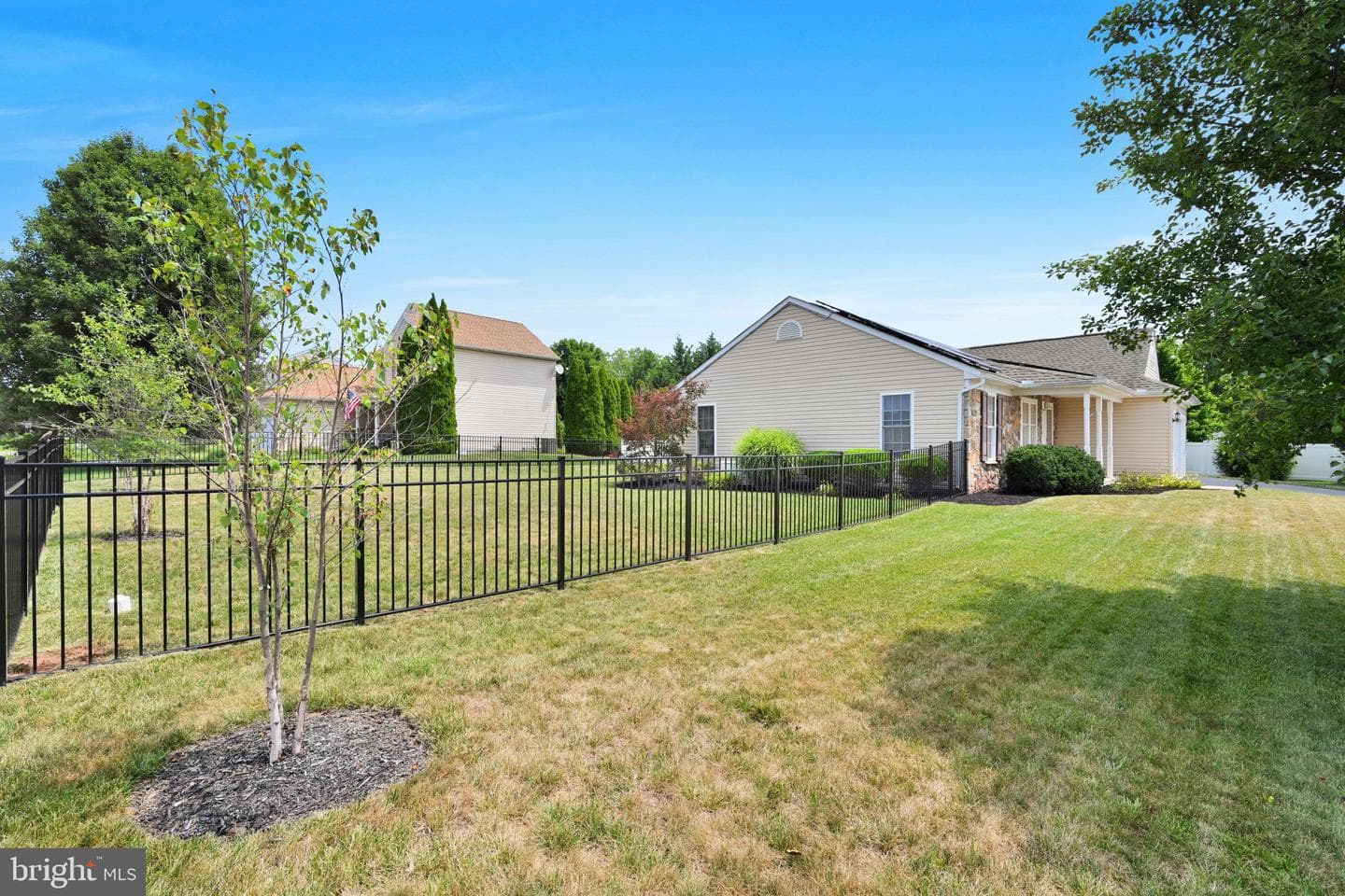 45 Thomas Drive photo 9