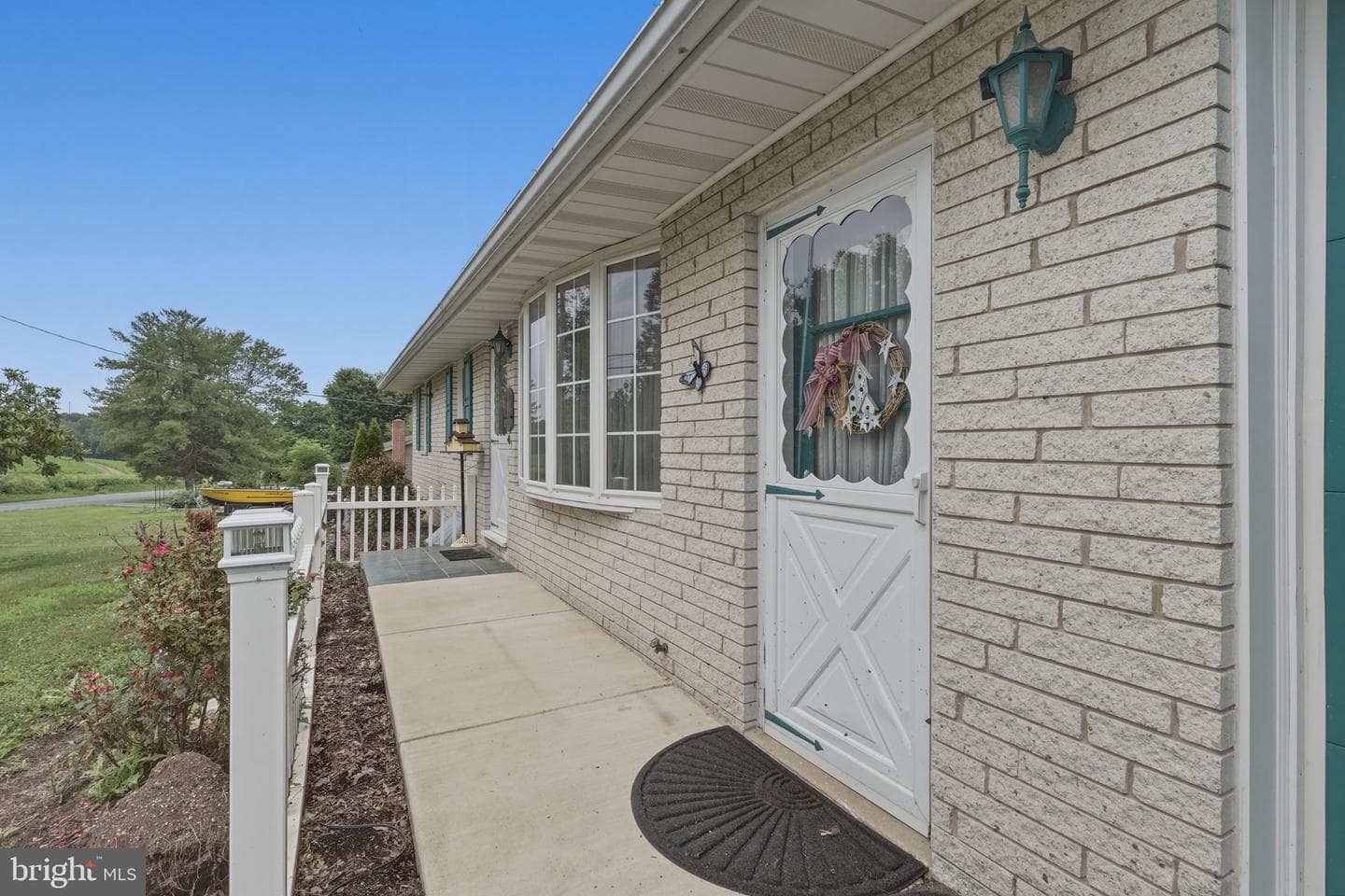 5893 Ambau Road photo 13