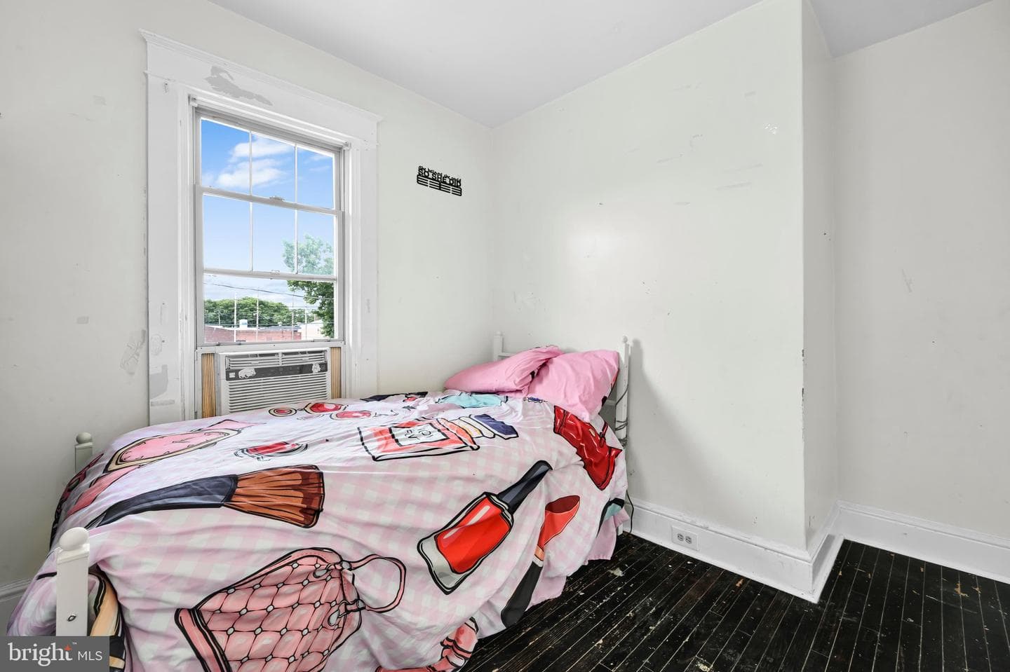 174 S Harrison Street photo 22