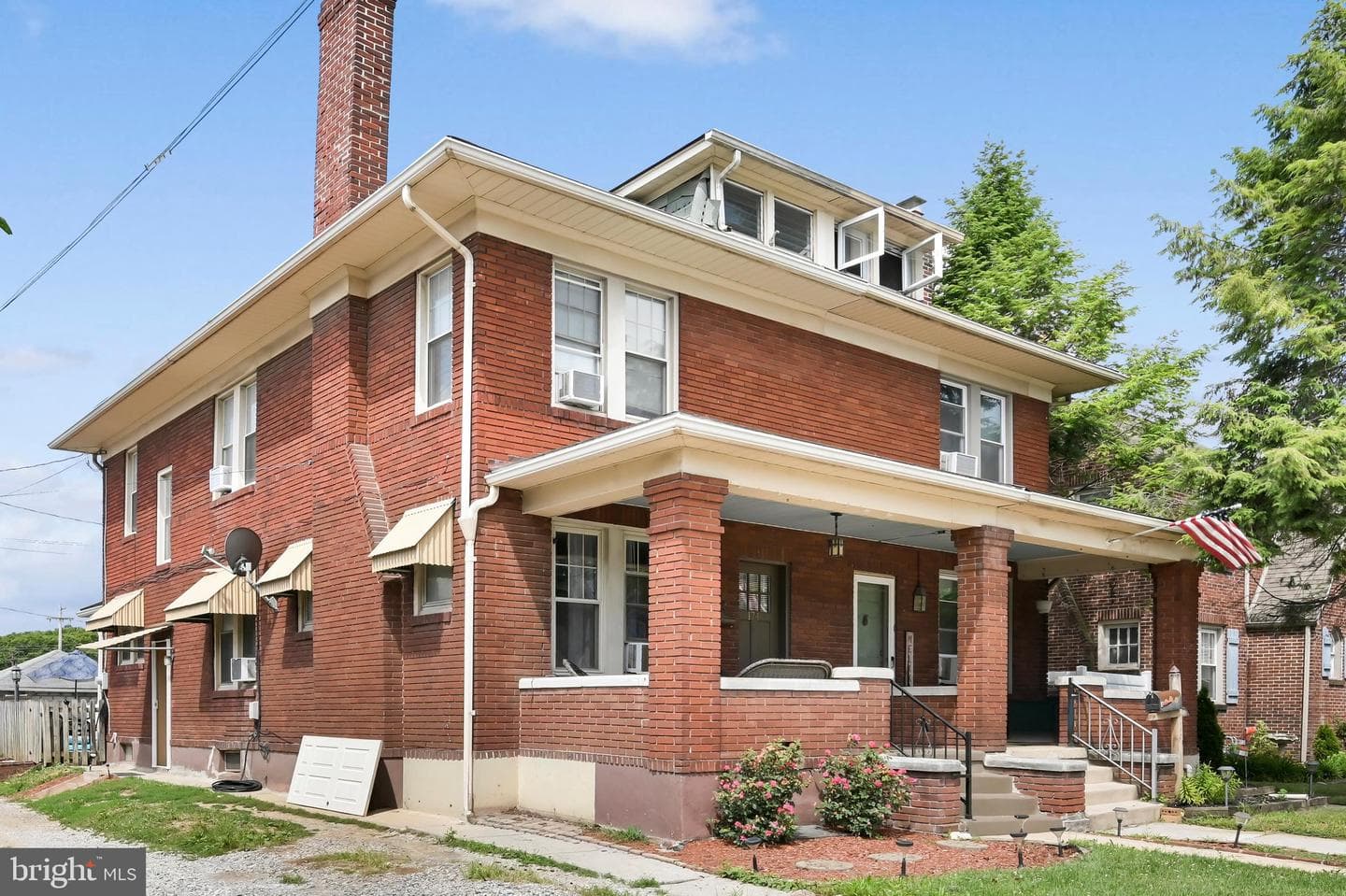 174 S Harrison Street photo 4