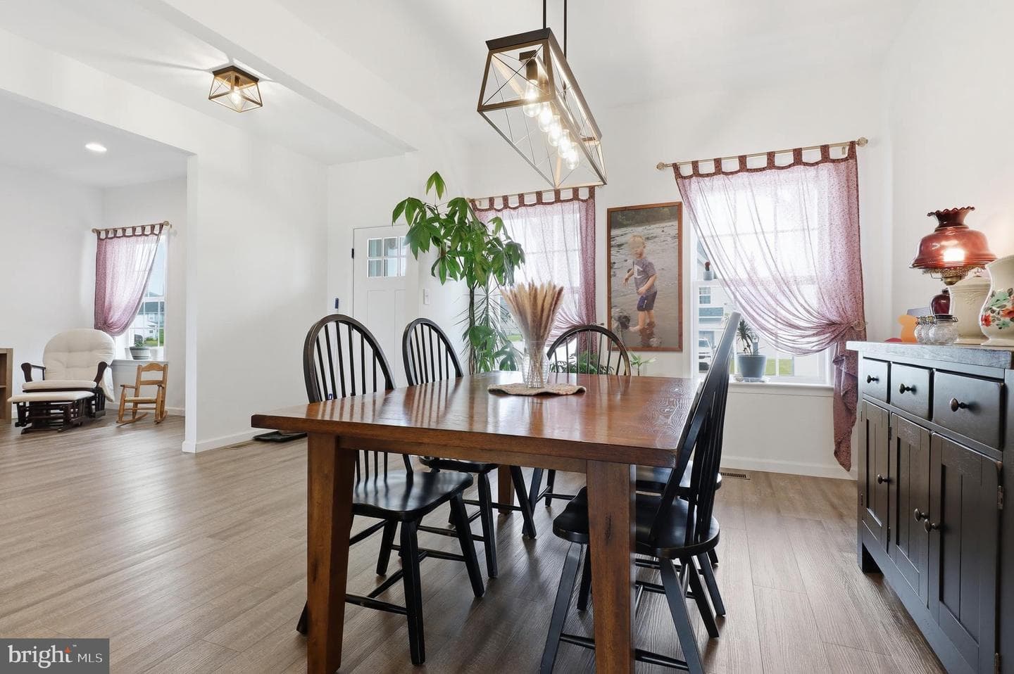 216 Hollyhock Drive photo 8