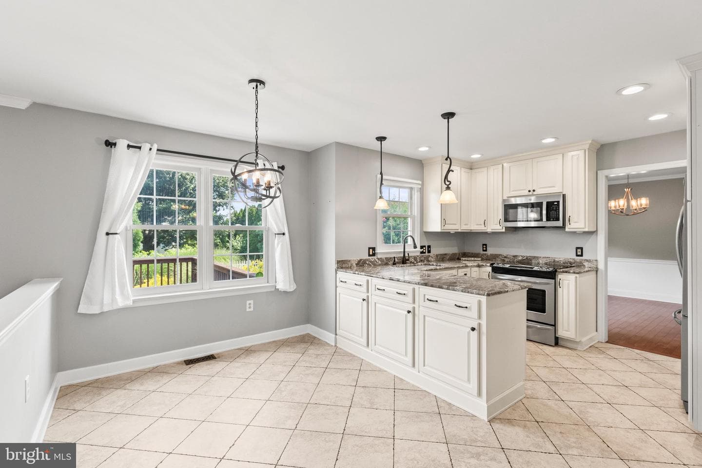 678 S Maurice Street photo 14