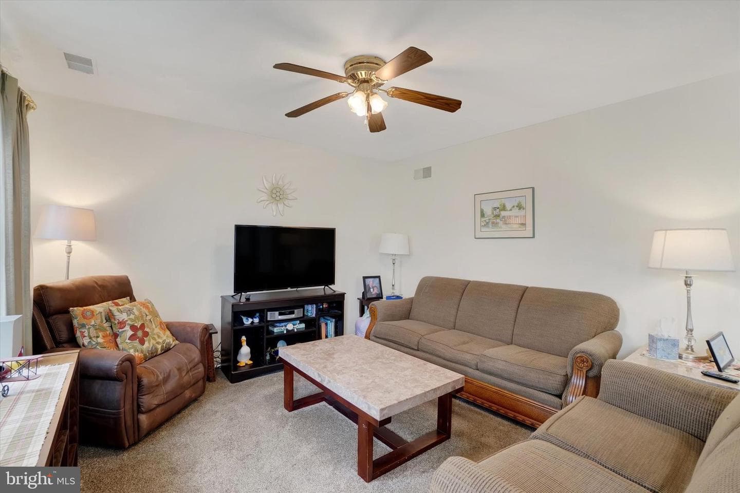 1010 Village Way #1010 photo 5