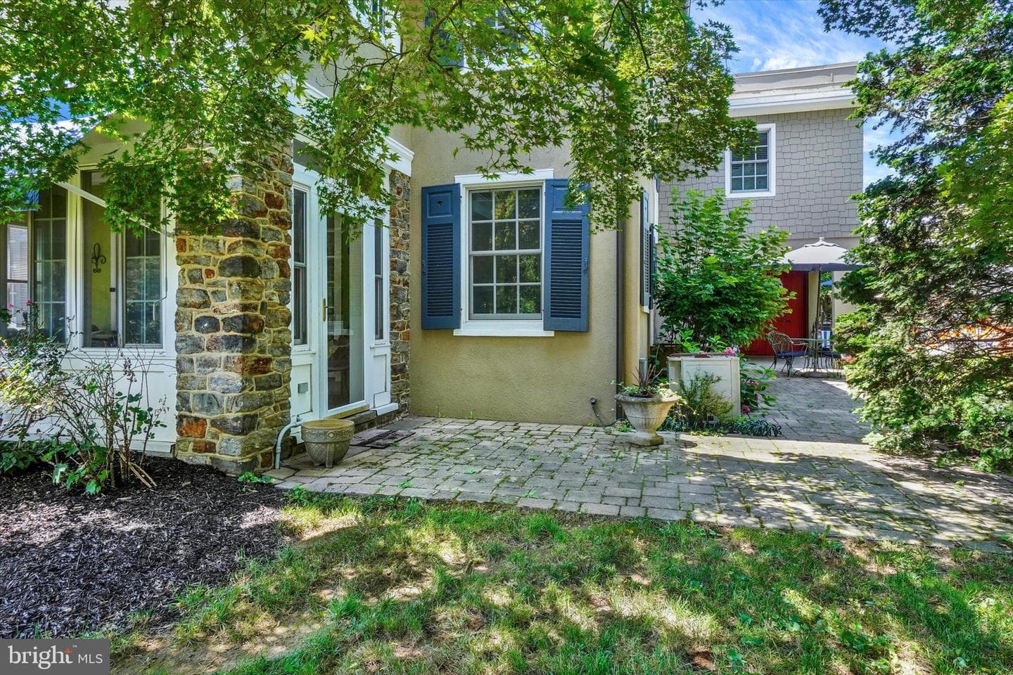 915 Arlington Road photo 48