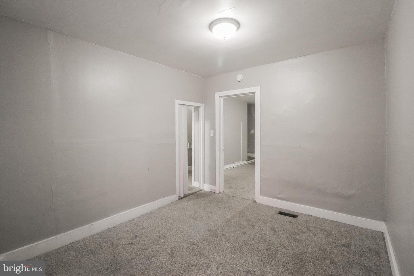 320 Wallace Street photo 10