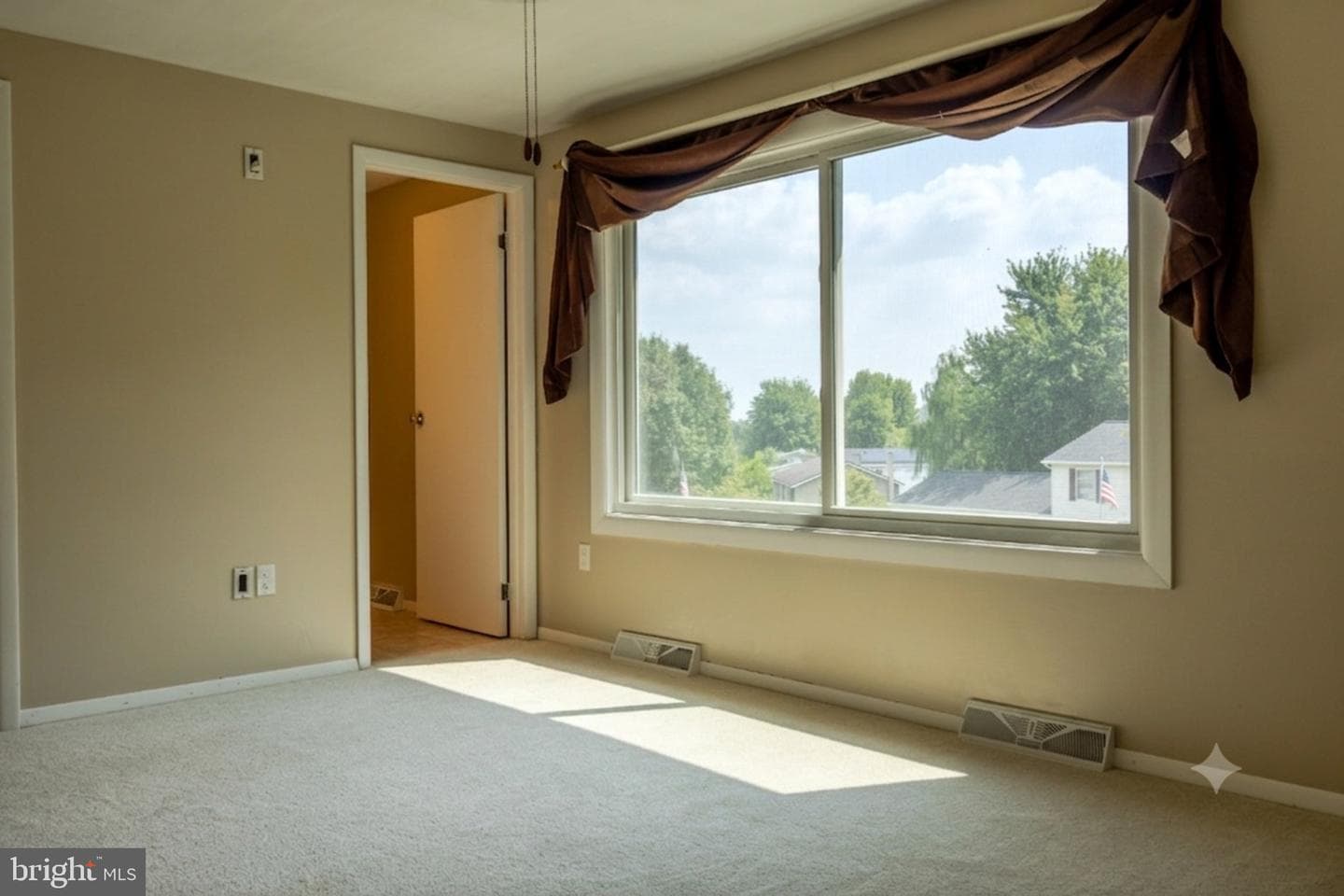 273 Smeach Drive photo 18
