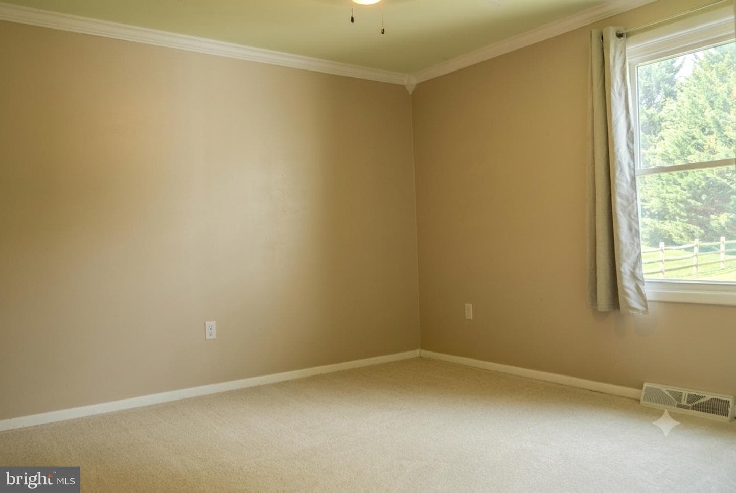 273 Smeach Drive photo 21