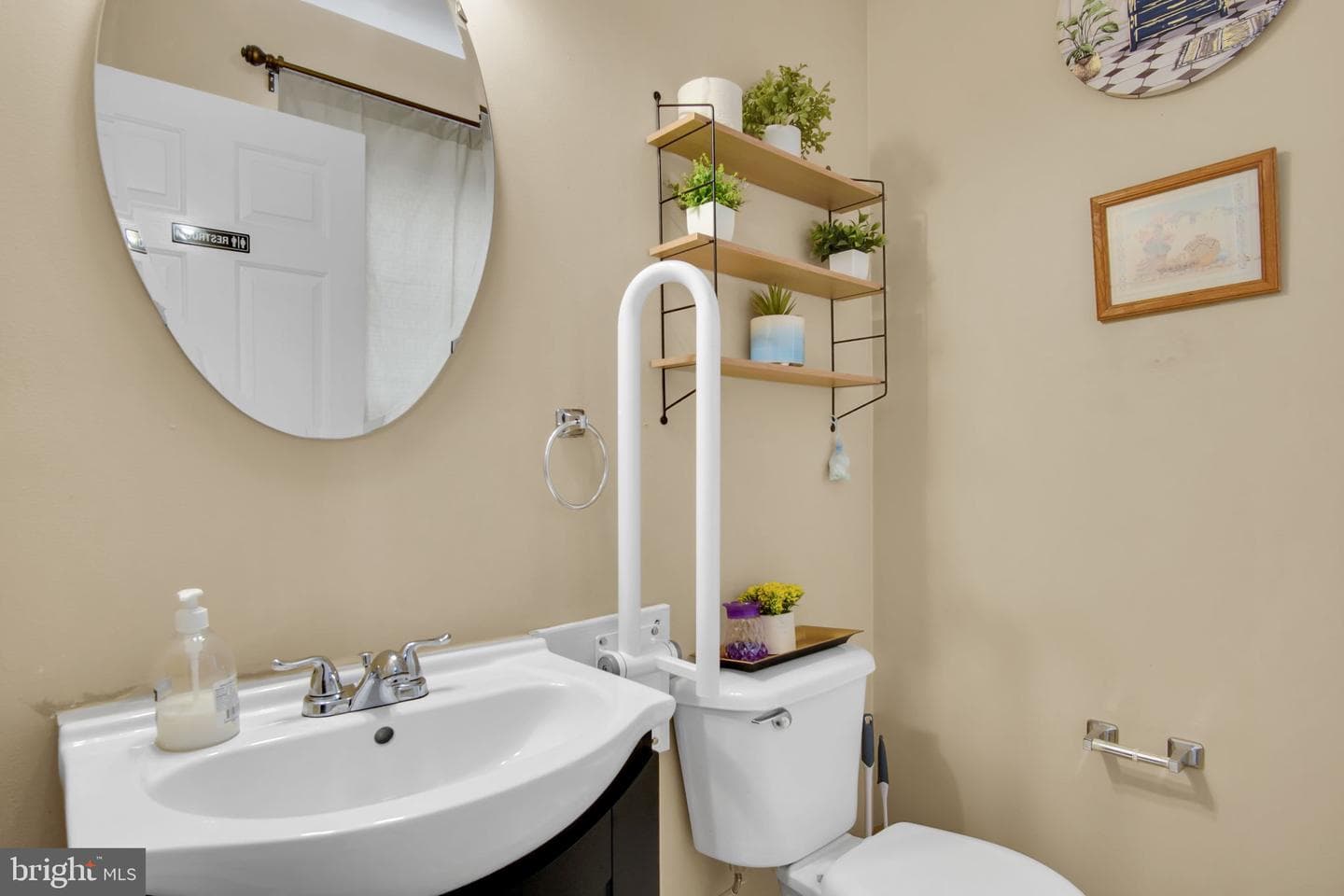 7485 Seneca Ridge Drive photo 18