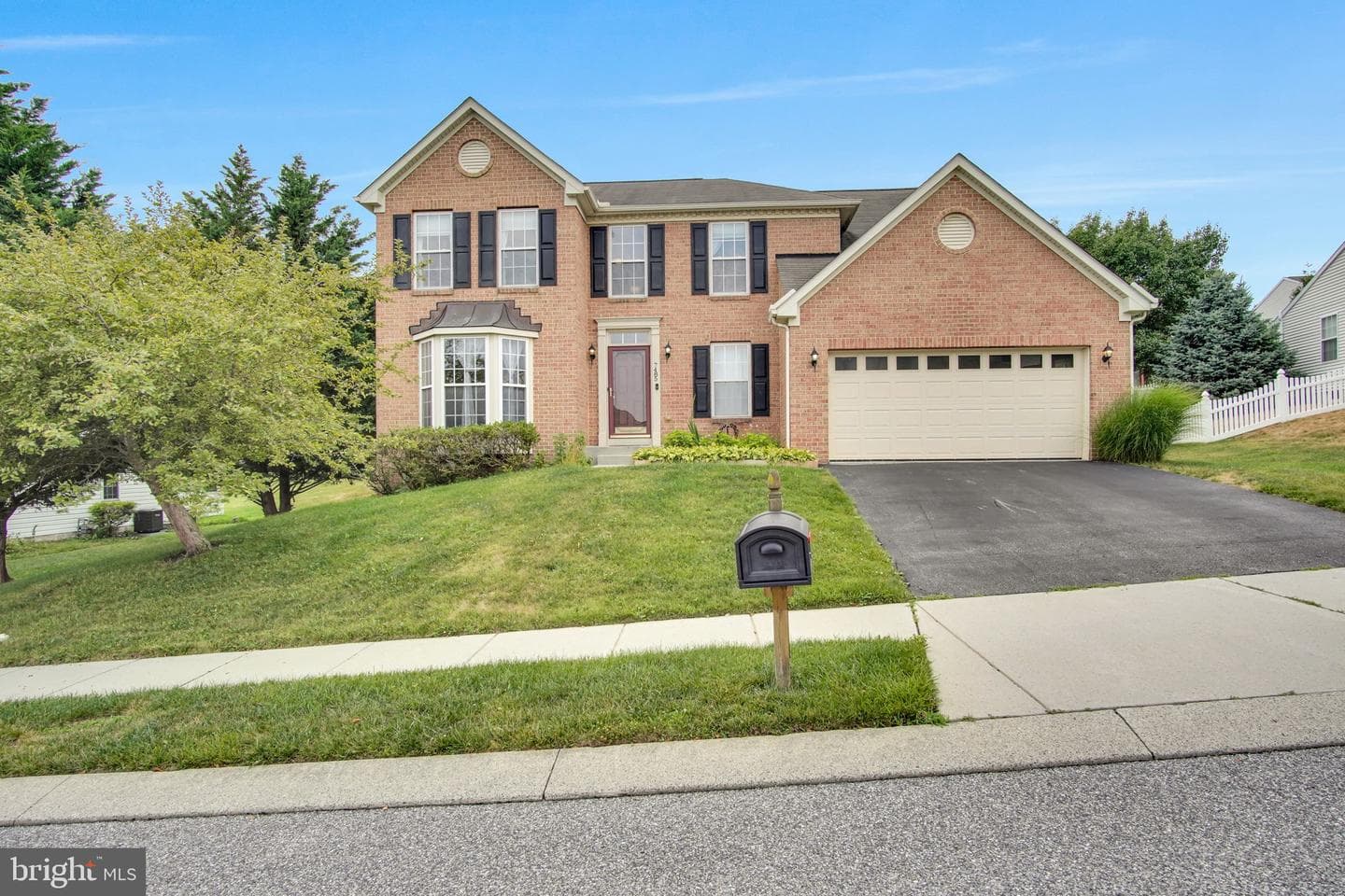 7485 Seneca Ridge Drive, York