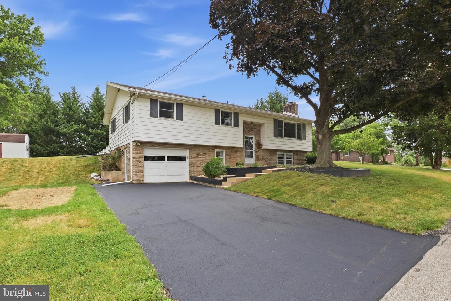 137 Ridgefield Drive, York