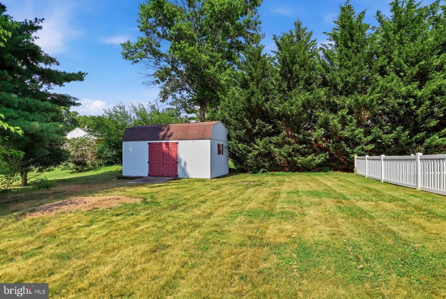 137 Ridgefield Drive photo 37