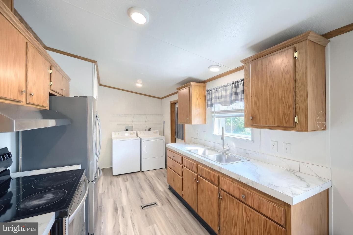 123 Mimosa Drive photo 8