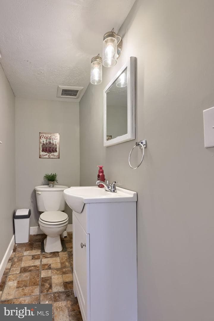 2520 Log Cabin Road photo 27