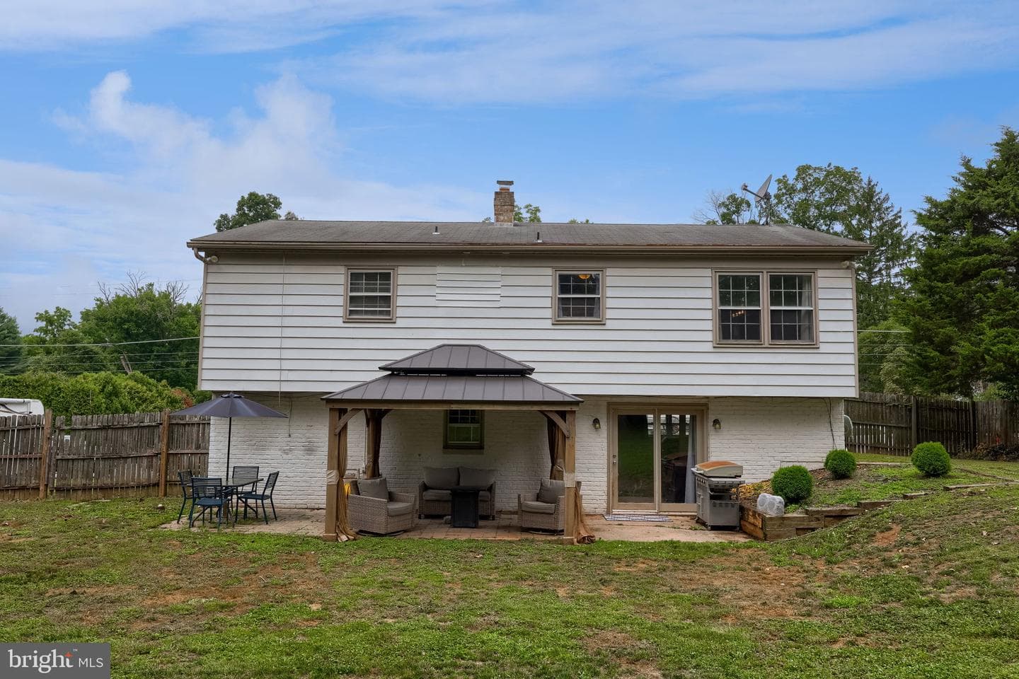 2520 Log Cabin Road photo 3