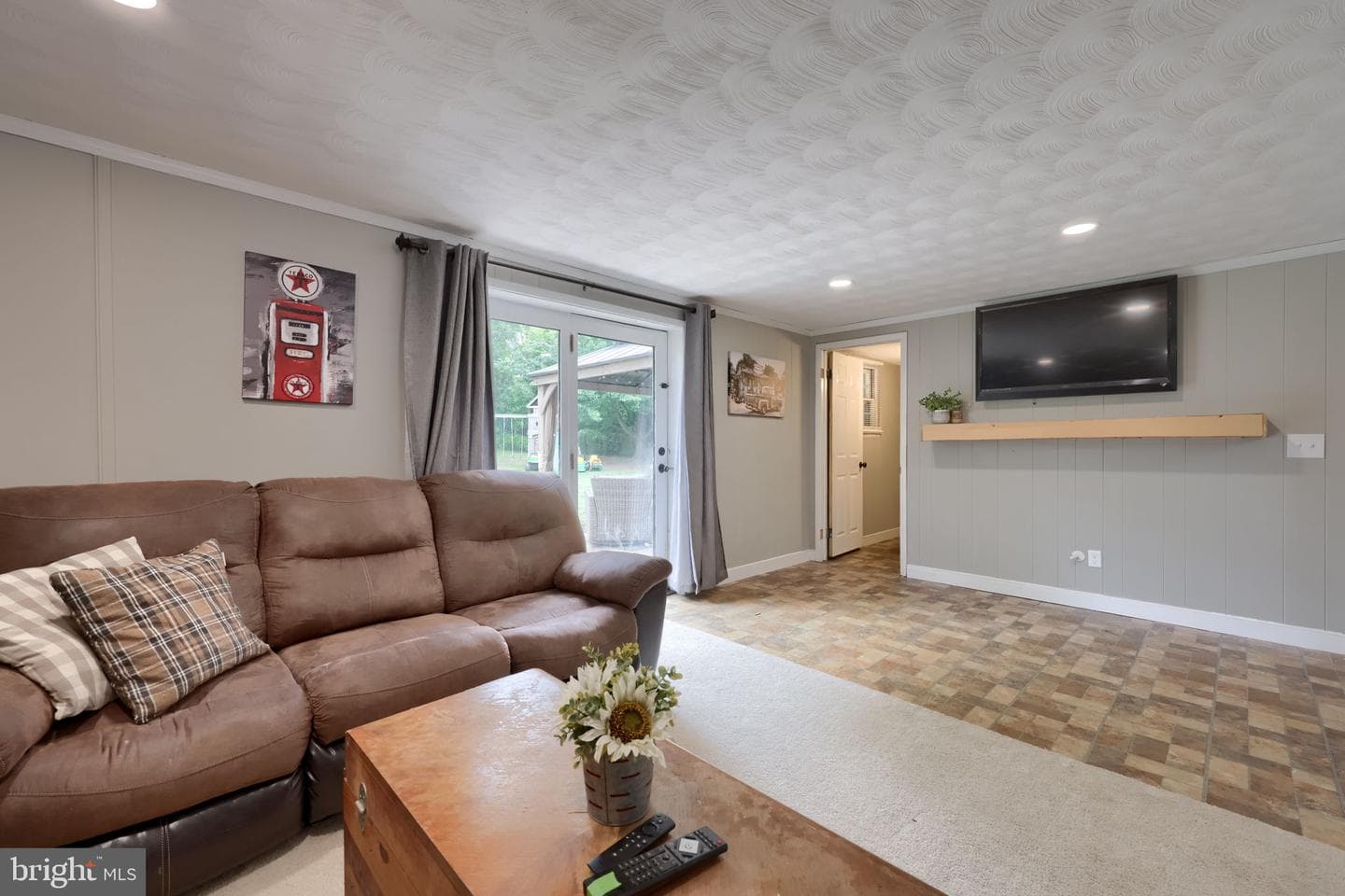 2520 Log Cabin Road photo 30