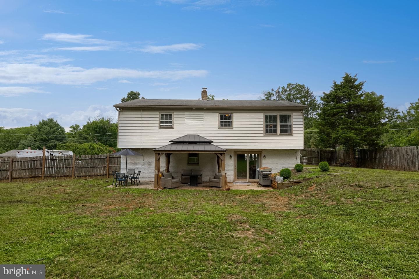 2520 Log Cabin Road photo 4