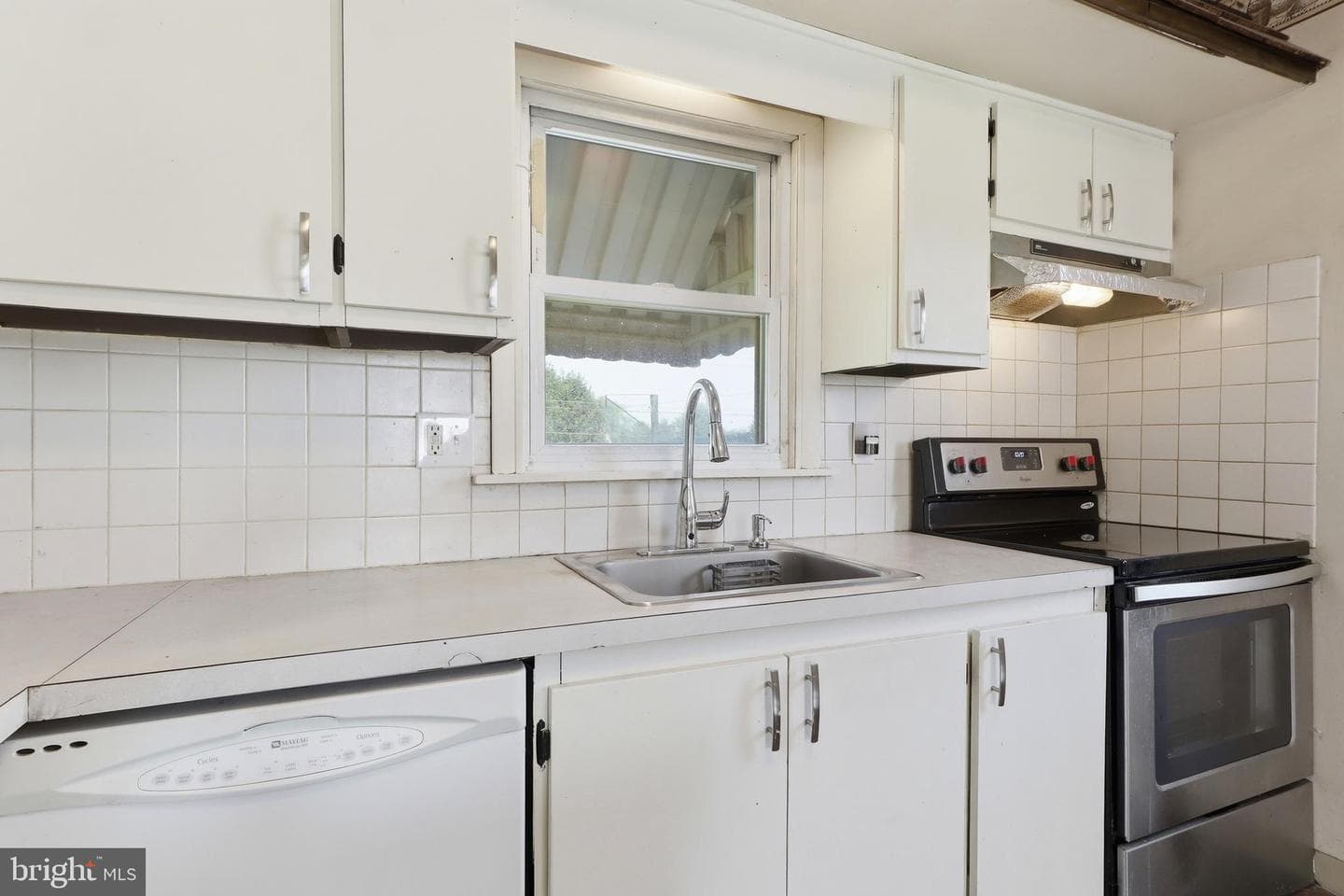 324 Greystone Road photo 11