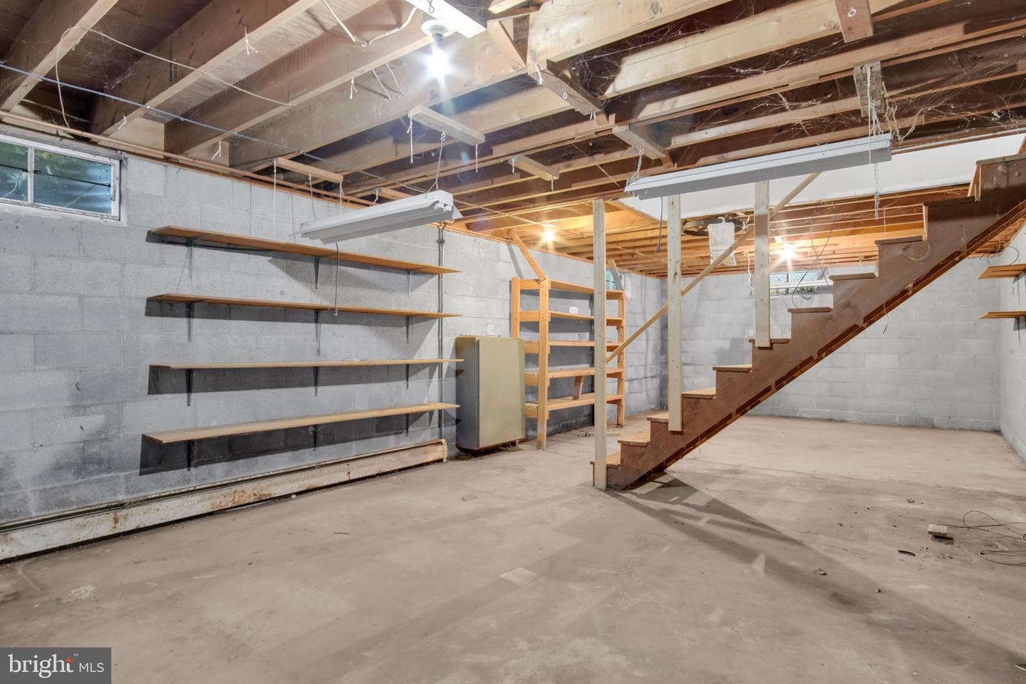 811 Greenbriar Road photo 37