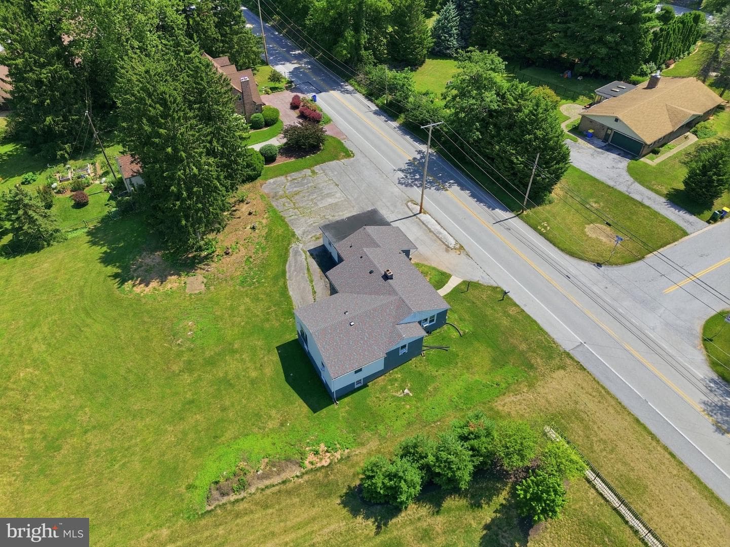 2260 S George Street photo 49