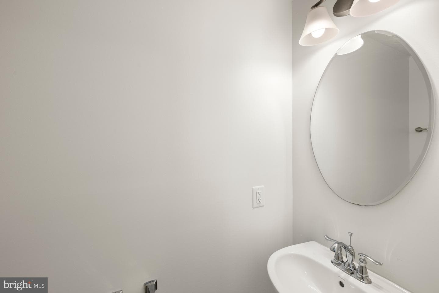 418 Charles Avenue photo 24