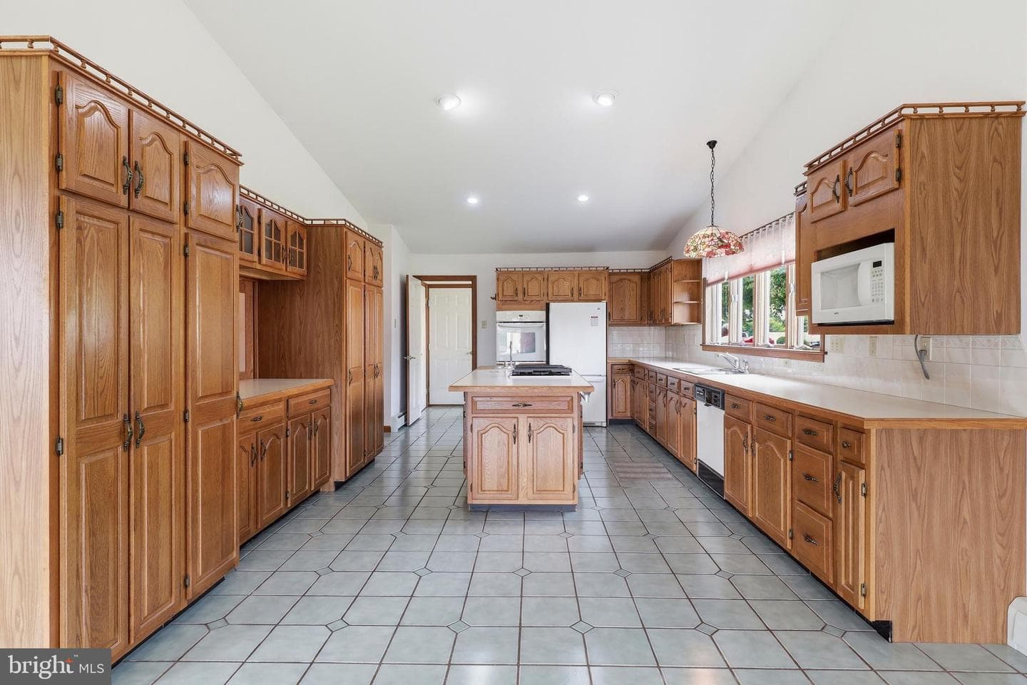 2884 Sunset Drive photo 6
