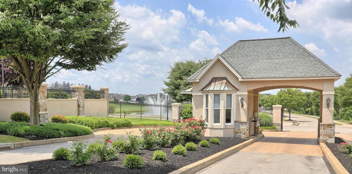 1277 Stonehaven Way photo 32