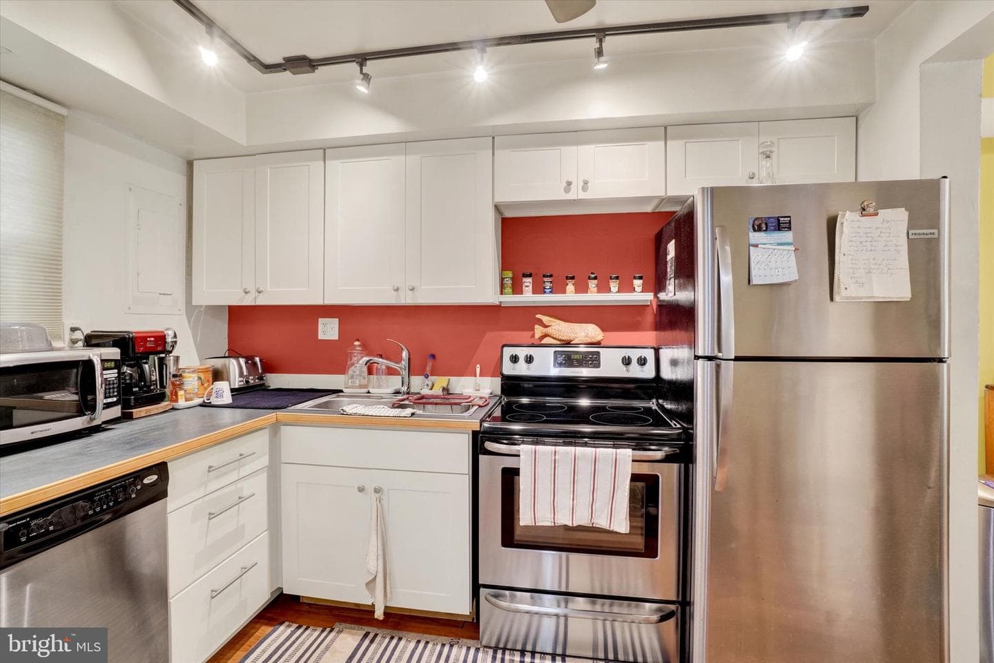 739 Hardwick Place photo 4