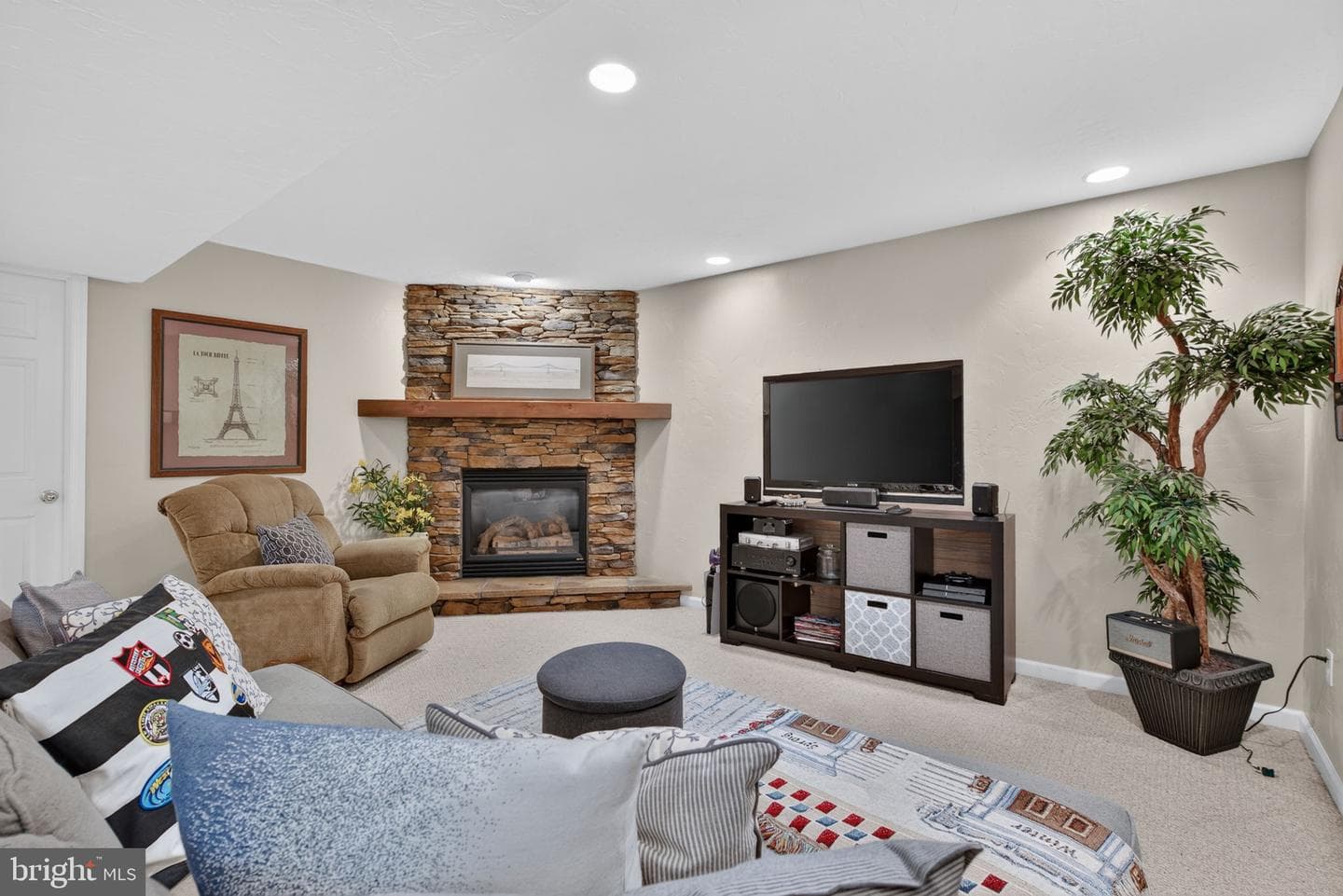 432 White Rose Lane photo 34