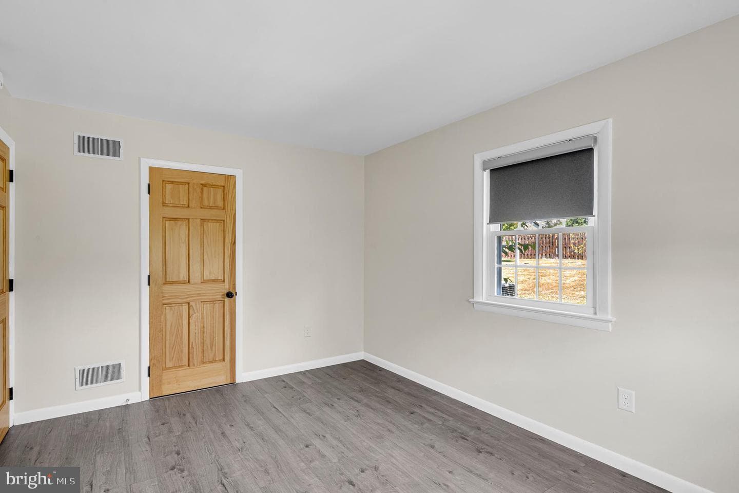 1150 Westminster Avenue photo 14