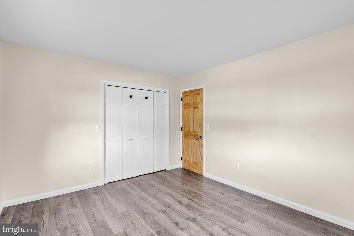 1150 Westminster Avenue photo 17