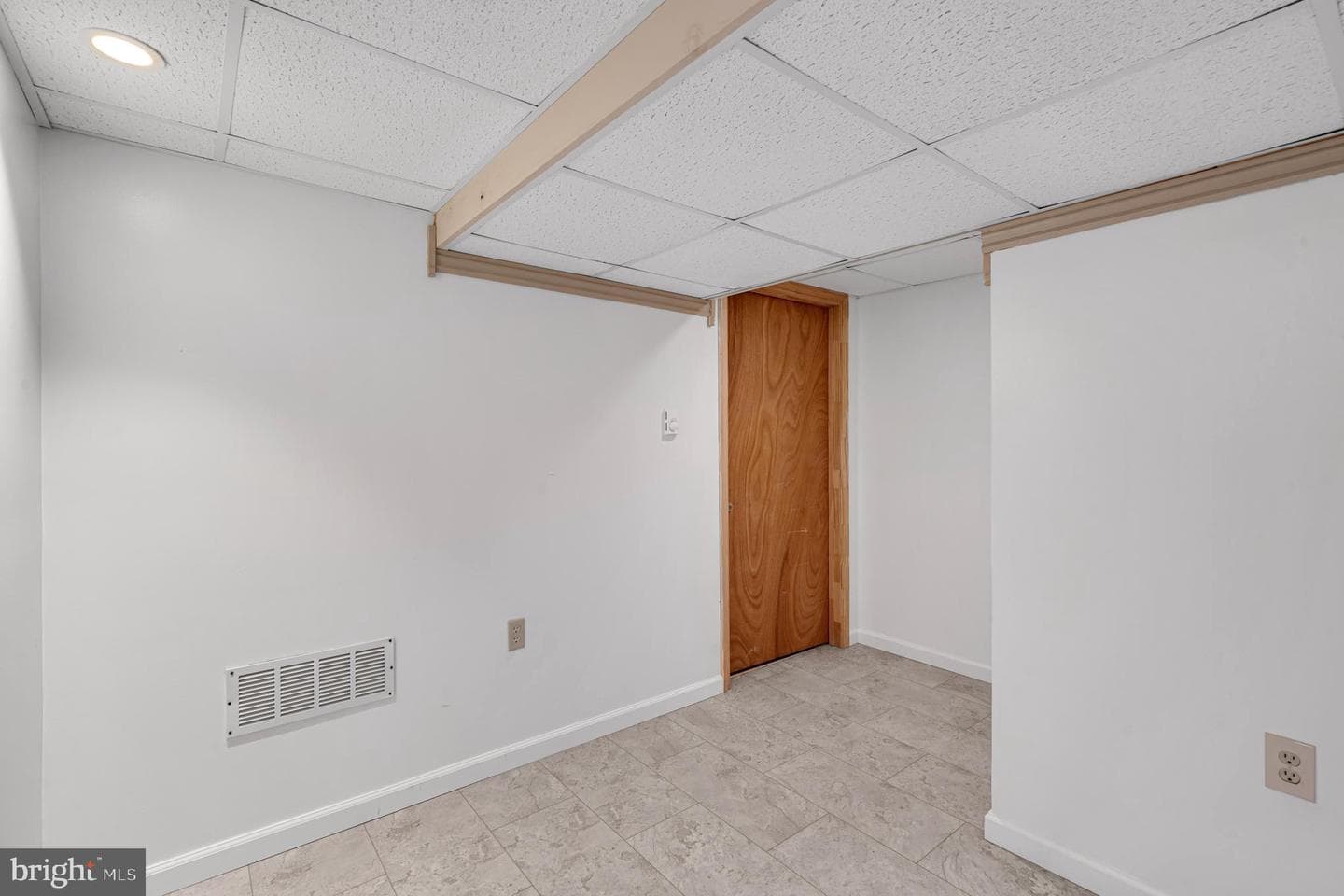 1150 Westminster Avenue photo 25