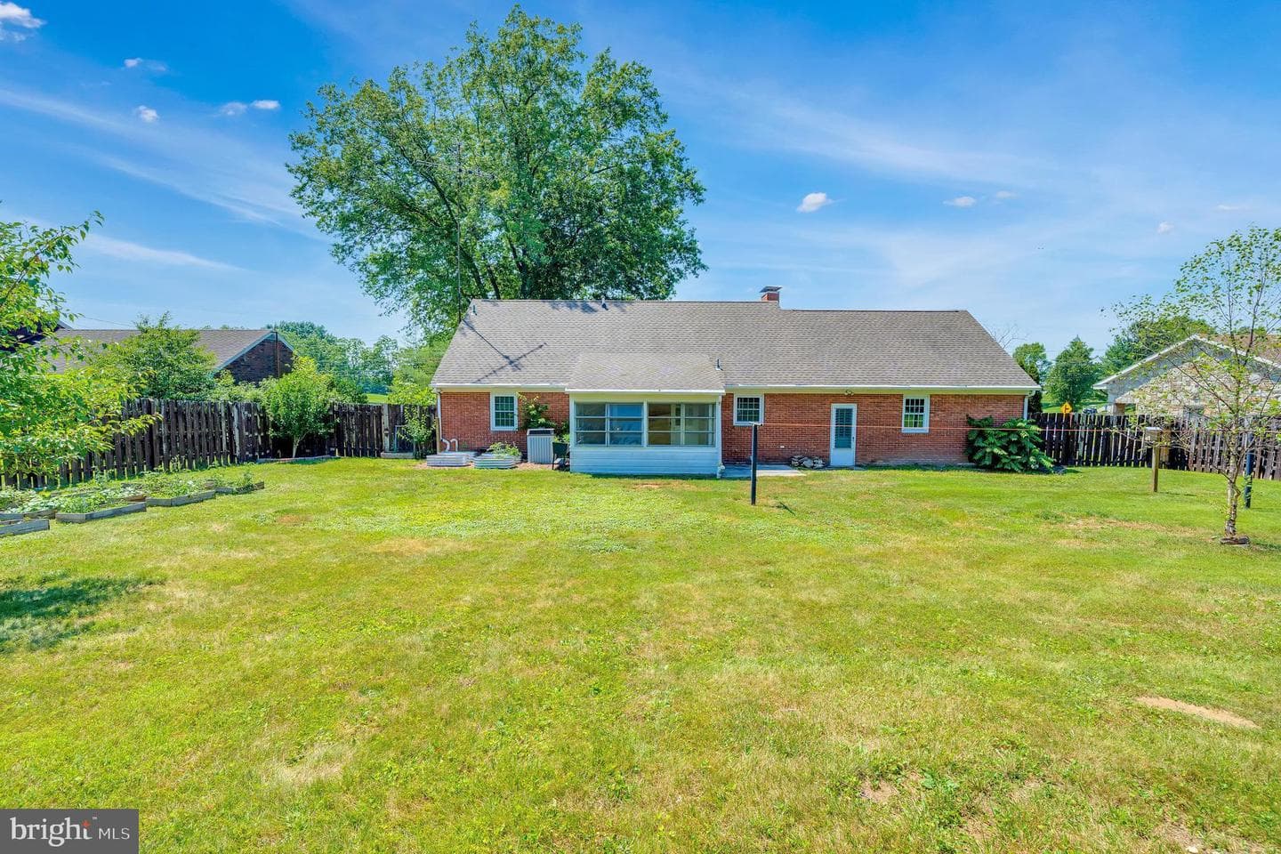 1150 Westminster Avenue photo 4