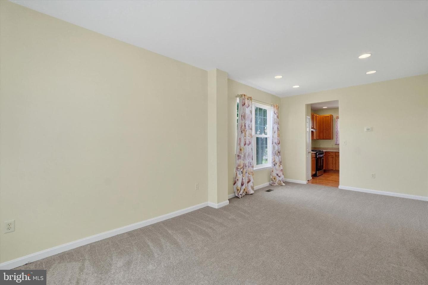 906 Millcreek Road photo 4