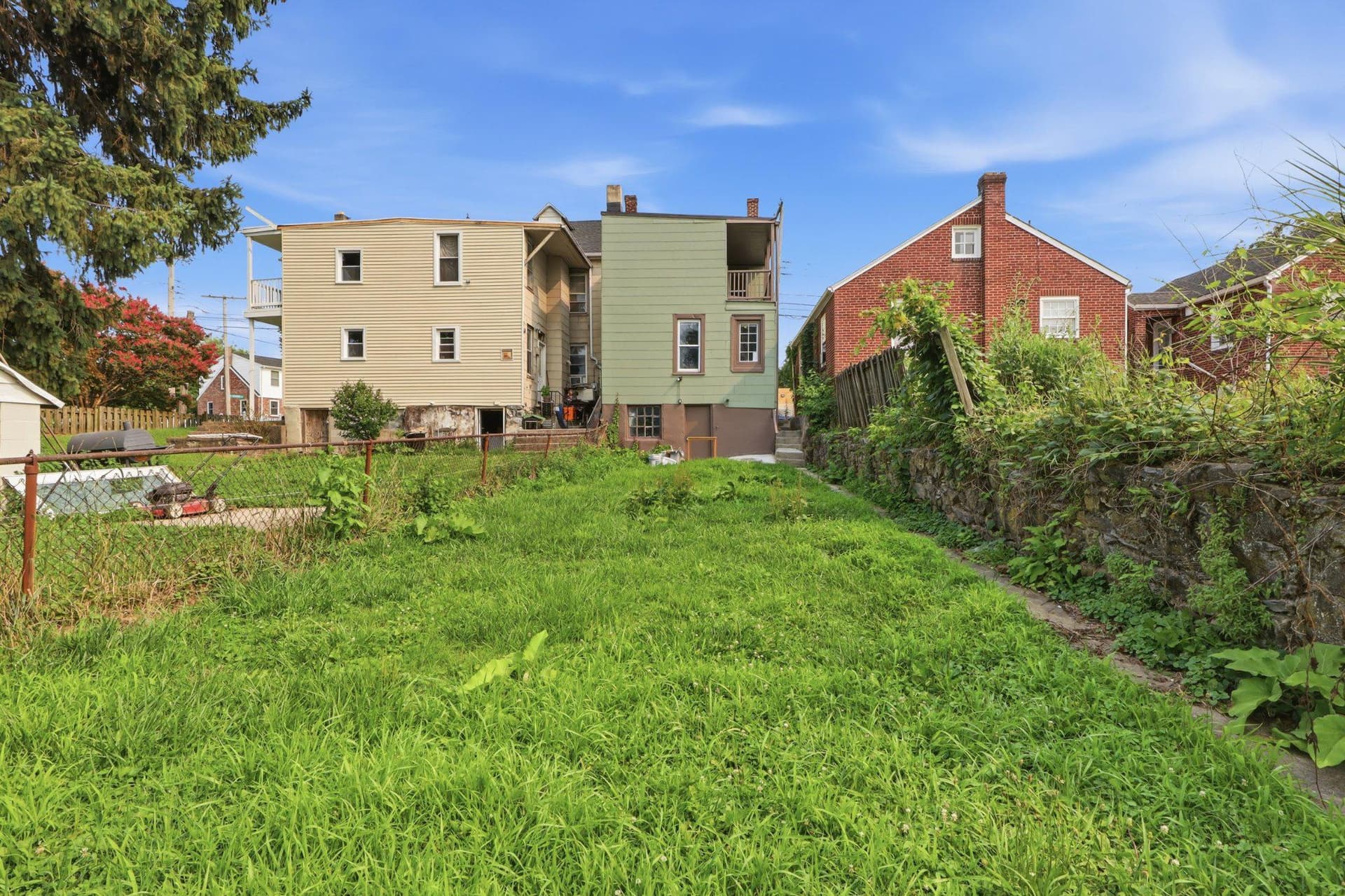1269 E Philadelphia Street photo 31