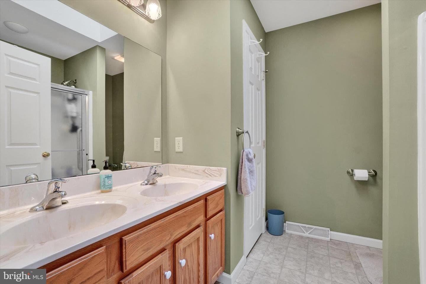 185 Biglar Court photo 18