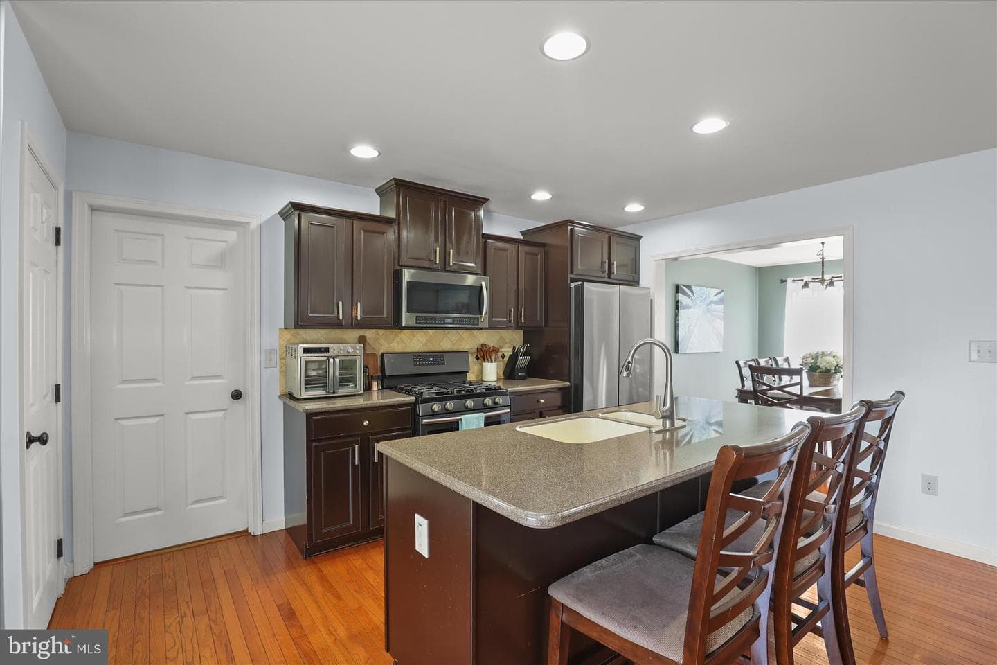 135 Surrey Lane photo 14